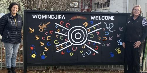 Californian Gully Kindergarten Mural with artist Kerri Douglas and teacher Karen Reeves